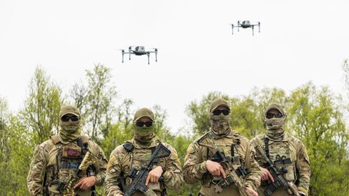 Illustrasjon av Første test av dronesverm med stridshode – vil spille sentral rolle
