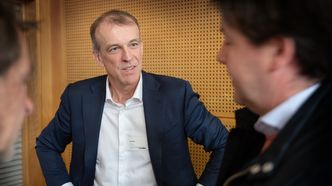 Illustrasjon av Kongsberg skal ansette opptil 700 nye i året: – Nå har det snudd
