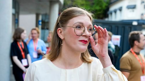 Illustrasjon av Vil ha umiddelbar utbyggingsstans