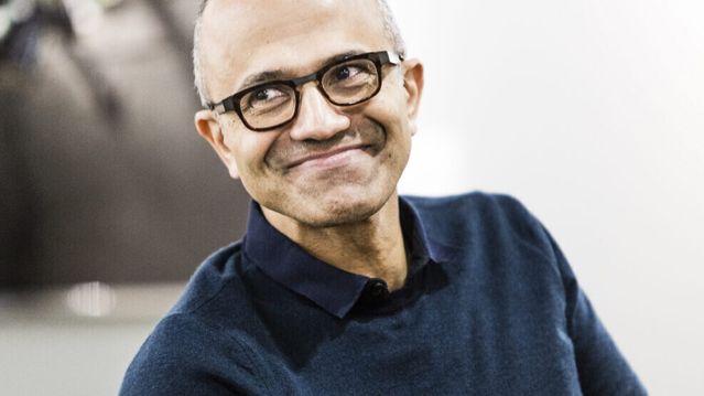 Microsoft-sjefen slår tilbake mot KI-skepsis