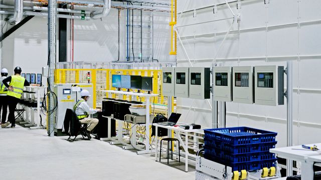 Svensk batterigigant mistet milliardordre, skroter fabrikkplaner og må på ny pengejakt