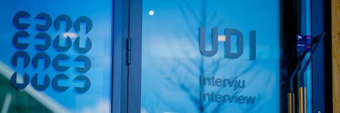 Illustrasjon av To superkolleger sparer dem for 130 årsverk