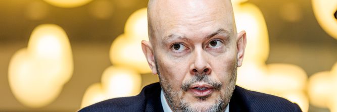 Illustrasjon av Ber Telia og Ice om flere opplysninger om mobil-sammenslåing