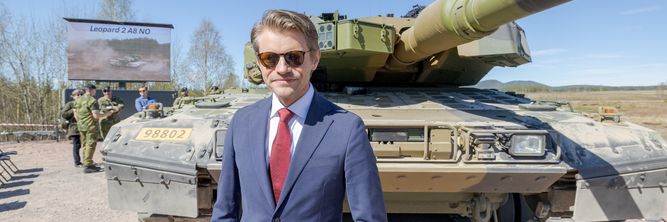 Illustrasjon av Intern Forsvarsbygg-slakt: – Det er i alle fall ærlig tale 