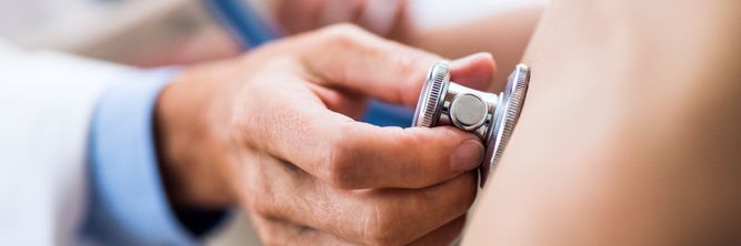 Illustrasjon av Studie: KI overgår leger på mange viktige områder