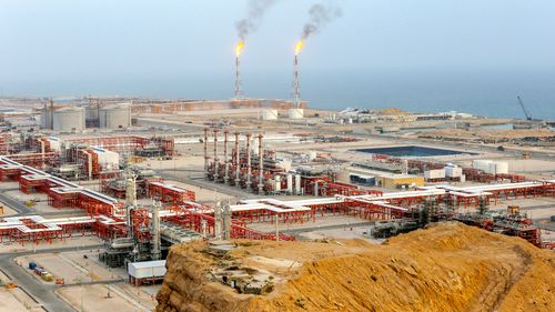 Illustrasjon av Trump truer med å sprenge South Pars-gassfeltet i lufta