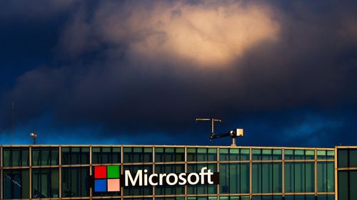 Illustrasjon av Dropper amerikansk teknologi for 200.000 ansatte