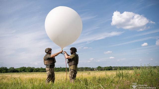 Slik bruker Ukraina ballonger mot Russland