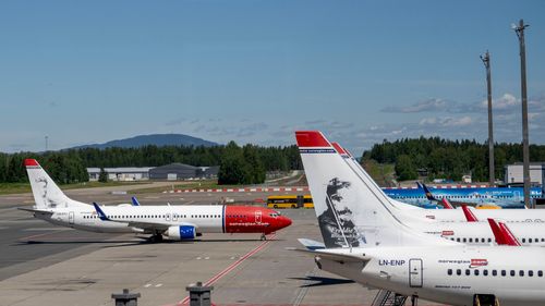 Illustrasjon av Fly fra Oslo til Bergen koster 10.000 kroner