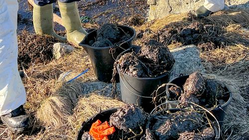 Illustrasjon av 20.000 liter olje kan ha nådd land