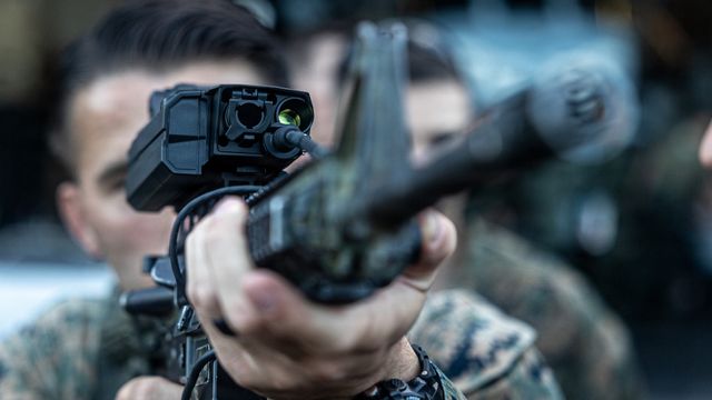 Soldater drar til Midtøsten med smart sikte på geværet