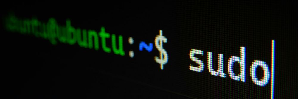 Illustrasjon av – Internettet er i flammer i dag