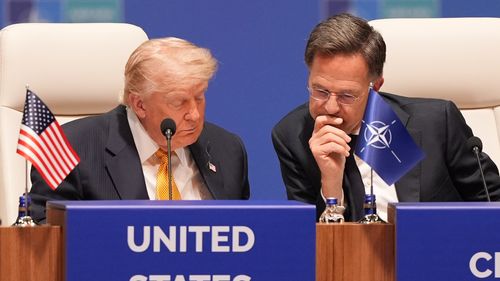 Illustrasjon av USA spør Nato-allierte om lojalitet til Trump