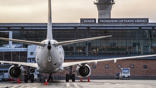 IEA-sjefen: Europa har kanskje igjen seks uker med flydrivstoff