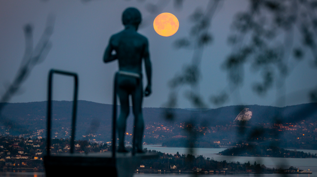 Europa skal lande på månen for første gang i 2028