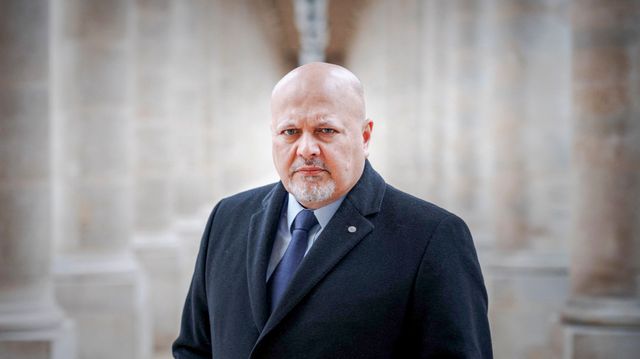 Hvem stengte Karim Khans e-postkonto?