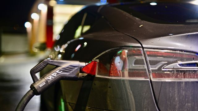 Tesla Norge tapte ankesak – dømt for å redusere ladehastigheten