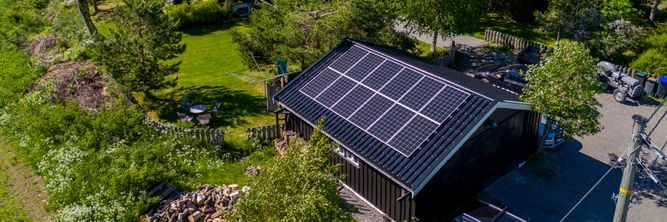 Illustrasjon av Budsjettavtalen åpner for «norgespris for solceller»