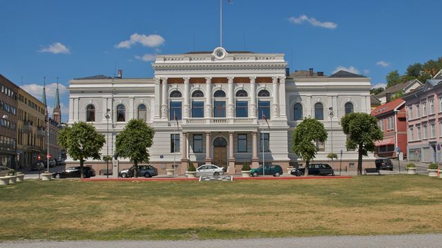 Skien kommune inngikk forlik i millionsak om feilutbetalt lønn