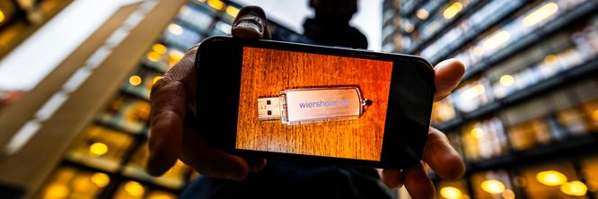 Illustrasjon av Nav sendte ham minnepinne som avslørte omfattende snoking