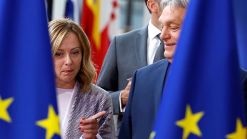 Illustrasjon av EUs forsvars­satsing splitter Europa