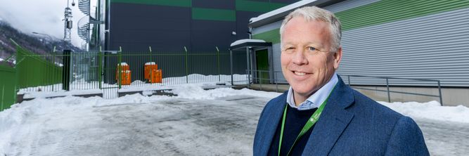 Illustrasjon av Toppsjefen forlater Green Mountain etter uenighet med eierne