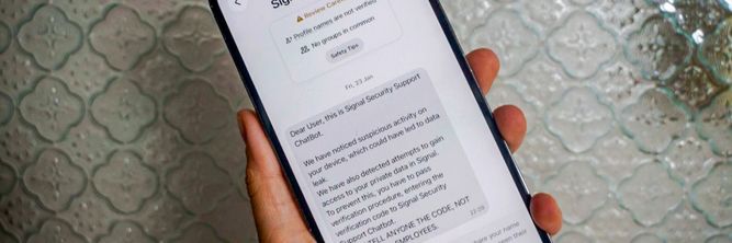 Illustrasjon av Spionsjef, politikere og myndigheter er ofre i stort angrep mot Signal og WhatsApp
