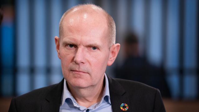 Nok en tidligere Bane Nor-sjef kritiserer eierne