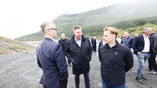 Illustrasjon av Hvorfor får Røkkes KI-datasenter lån fra staten?