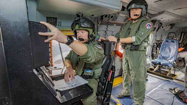 Redningsmannskapet har som mål å finne mobiltelefoner innen 15 minutter