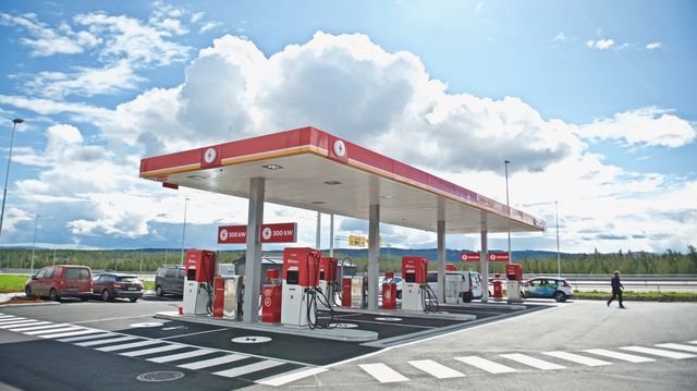 Svenske ladestasjoner for elbiler står tomme