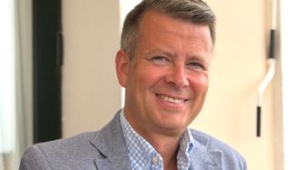 Illustrasjon av ABB bygger ut i Norge for å møte datasenter-drevet etterspørsel
