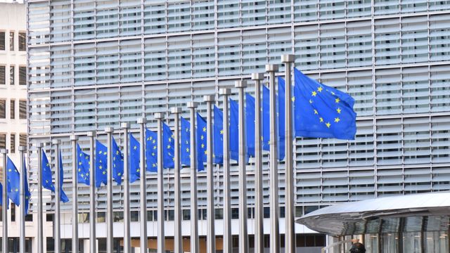 EU dropper ny KI-regulering – jusprofessor avfeier Ville Vesten-frykt