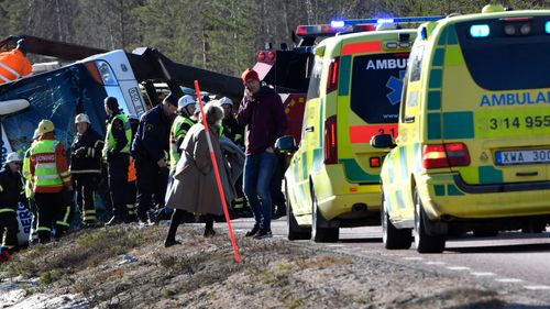 Illustrasjon av 67.000 svenske telefoner kan ikke ringe nødnummeret – i Norge er det under 40