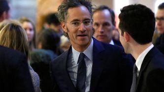 Illustrasjon av Palantir saksøker nettavis i Sveits etter kritisk gransking