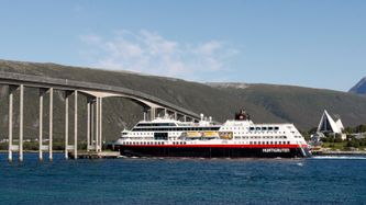 Hurtigruten er solgt – nye eiere&nbsp;investerer over fire milliarder kroner