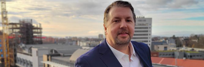 Illustrasjon av Crayon-eventyret er over: – På tide å teste badevannet utenfor