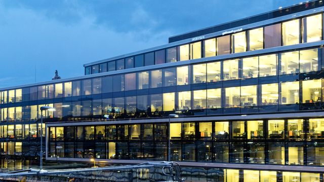 Arkitektene kan boltre seg med «glass»-fasader uten å bekymre seg for energibruk