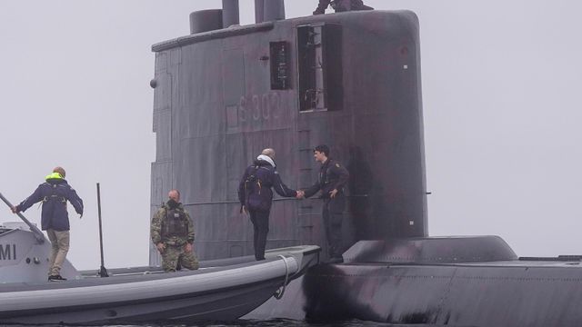 Statsministeren på tokt med ubåt i Oslofjorden