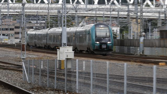 Normal togtrafikk gjennom Oslo under kongens gravferd