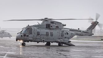 Illustrasjon av Britisk Merlin-helikopter har styrtet
