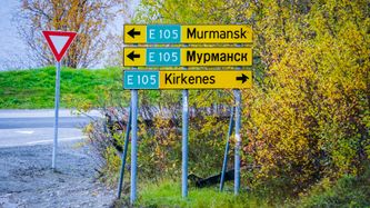 Illustrasjon av Fjerner russiske veiskilt: – Var naturlig tidligere