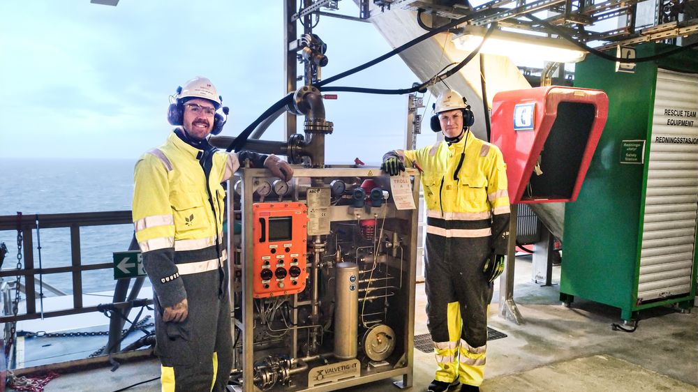 Illustrasjon av «Snublet» over teknologi som har spart dem for 4 mrd. på ett år