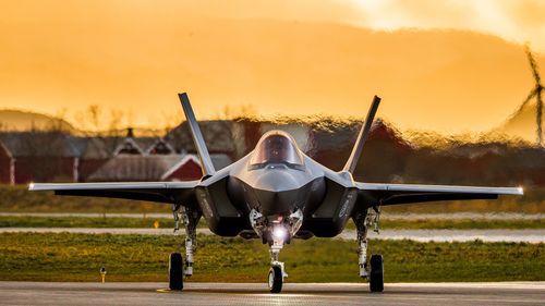 Illustrasjon av Noen av Forsvarets viktigste våpen har israelske deler