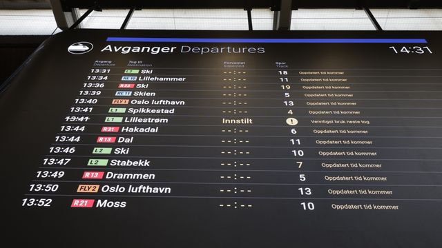 Tross reservestrøm ga strømbrudd full togstans tirsdag – Bane Nor vet ikke hva som skjedde