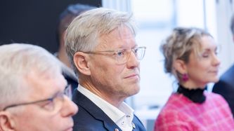 Illustrasjon av – Det er ingen grunn til at vi skal ligge på bunn