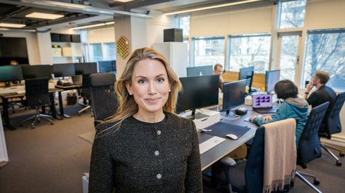 Illustrasjon av – Du må gjerne kalle meg KI-dronninga