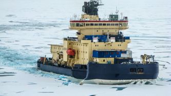 Illustrasjon av EU gir 58 millioner til sjøkabel fra Norge til Japan