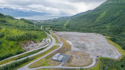 Illustrasjon av Microsoft spytter nye milliarder i KI-eventyret i Narvik