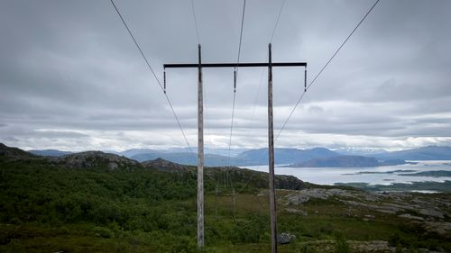 Illustrasjon av Batterier i mobilnettet balanserer hele kraftsystemet